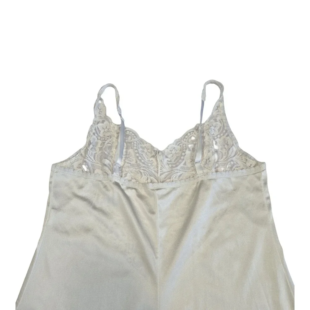 VTG 70s, 80s white satin lace trim slip lingerie dress / M / Vanity Fair bridal - Picture 5 of 7